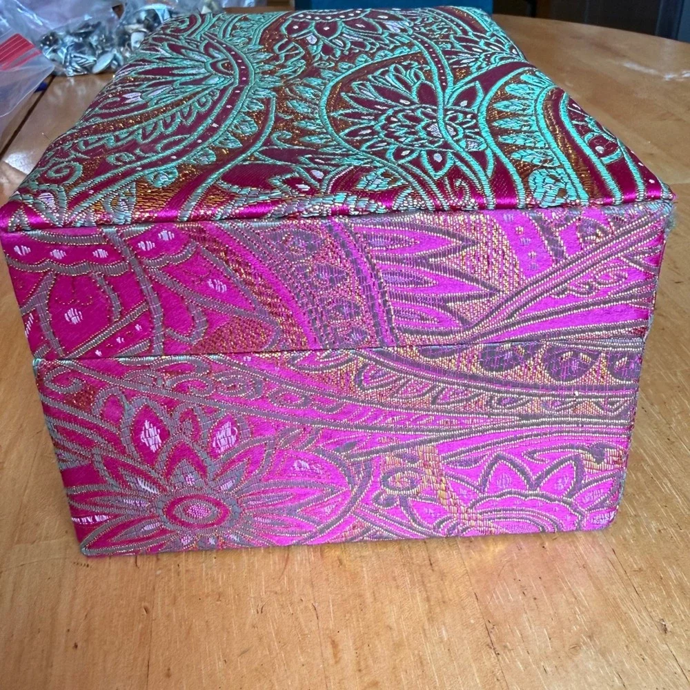 Vintage Style Pink Gold Silk Brocade Jewelry Box Paisley Floral Toggle Closure